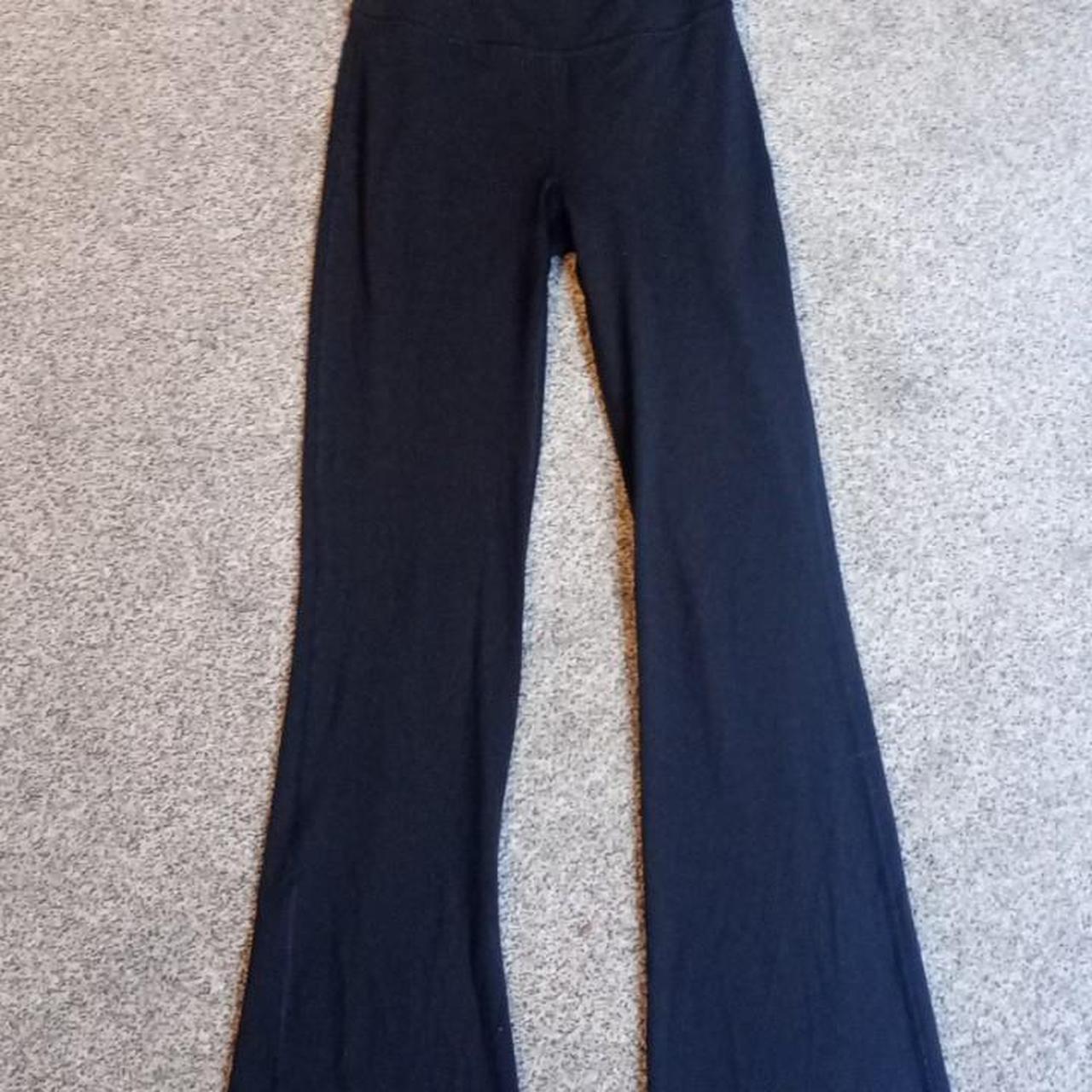 Lululemon groove pant Black US size 4 (UK 8)... - Depop