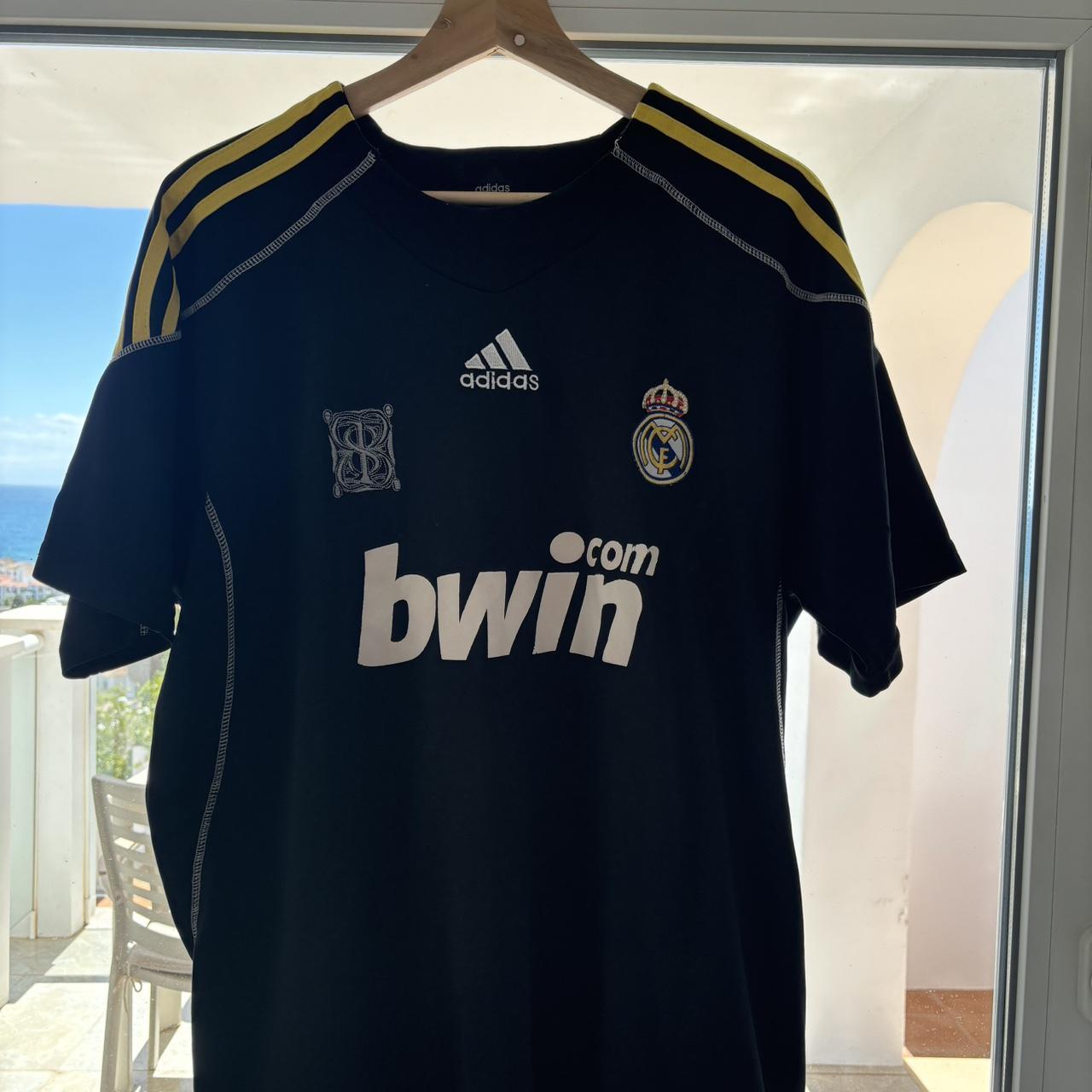 Real Madrid ロナウド R9アウェイシャツ 黒 adidas Real Madrid ロナウド R9アウェイシャツ 黒 adidas