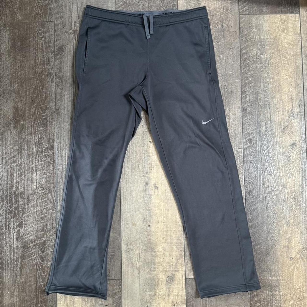 grey nike therma fit sweatpants