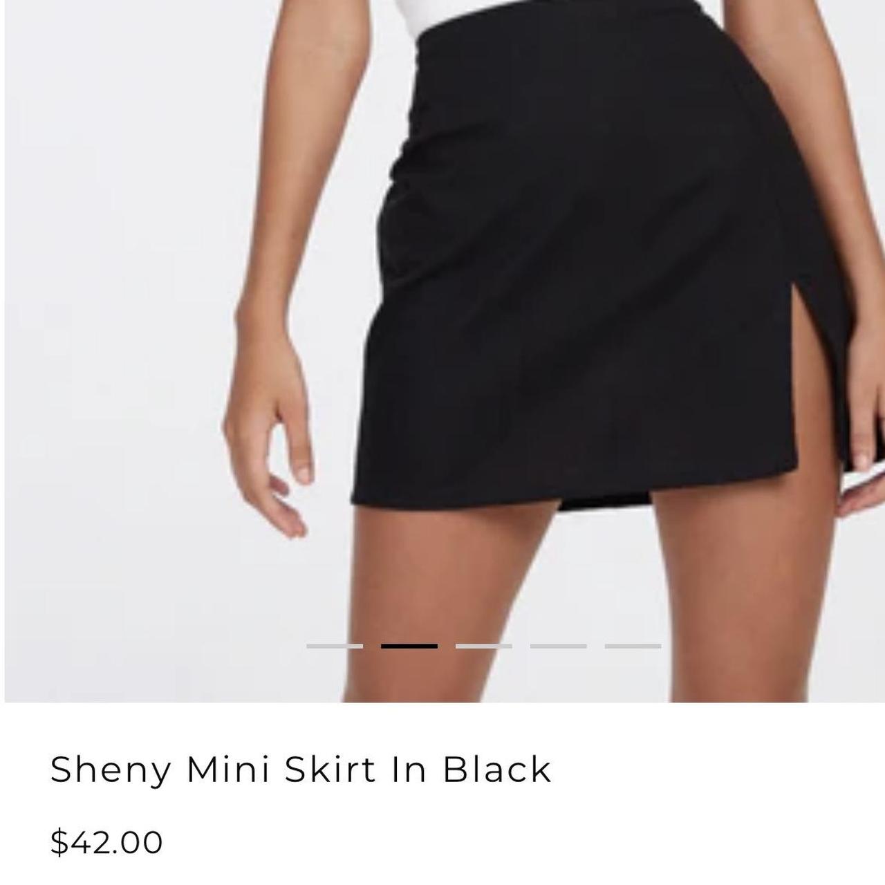 Sheny Mini Skirt in Black