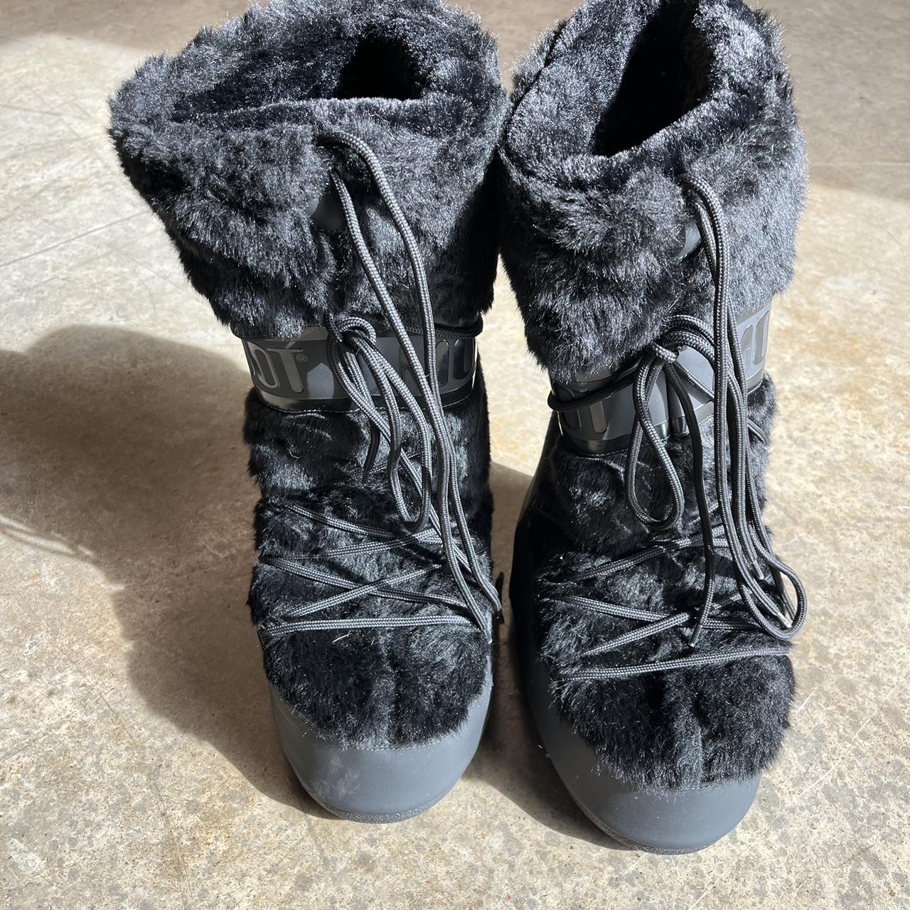 fendi fur moon boots