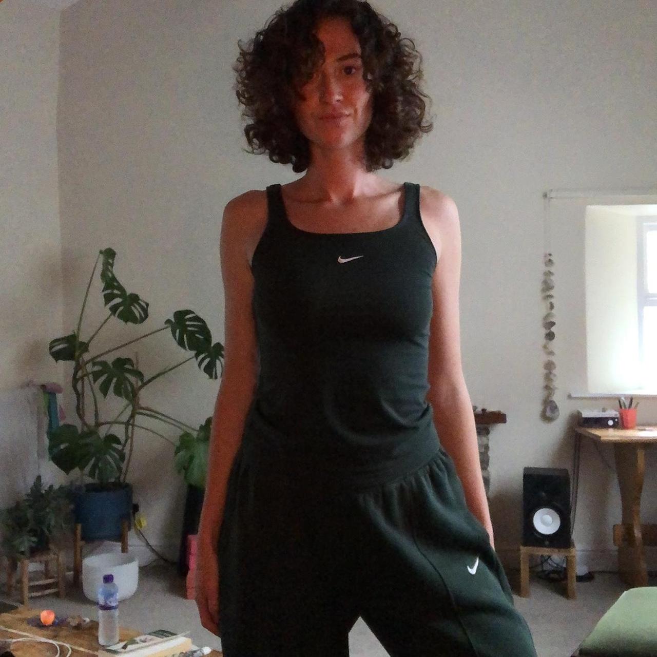 mens nike green tracksuit