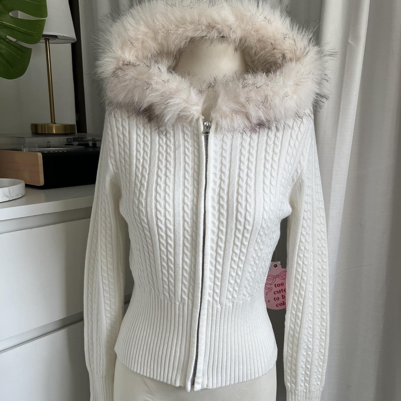 Y2k fur-jacket - Depop