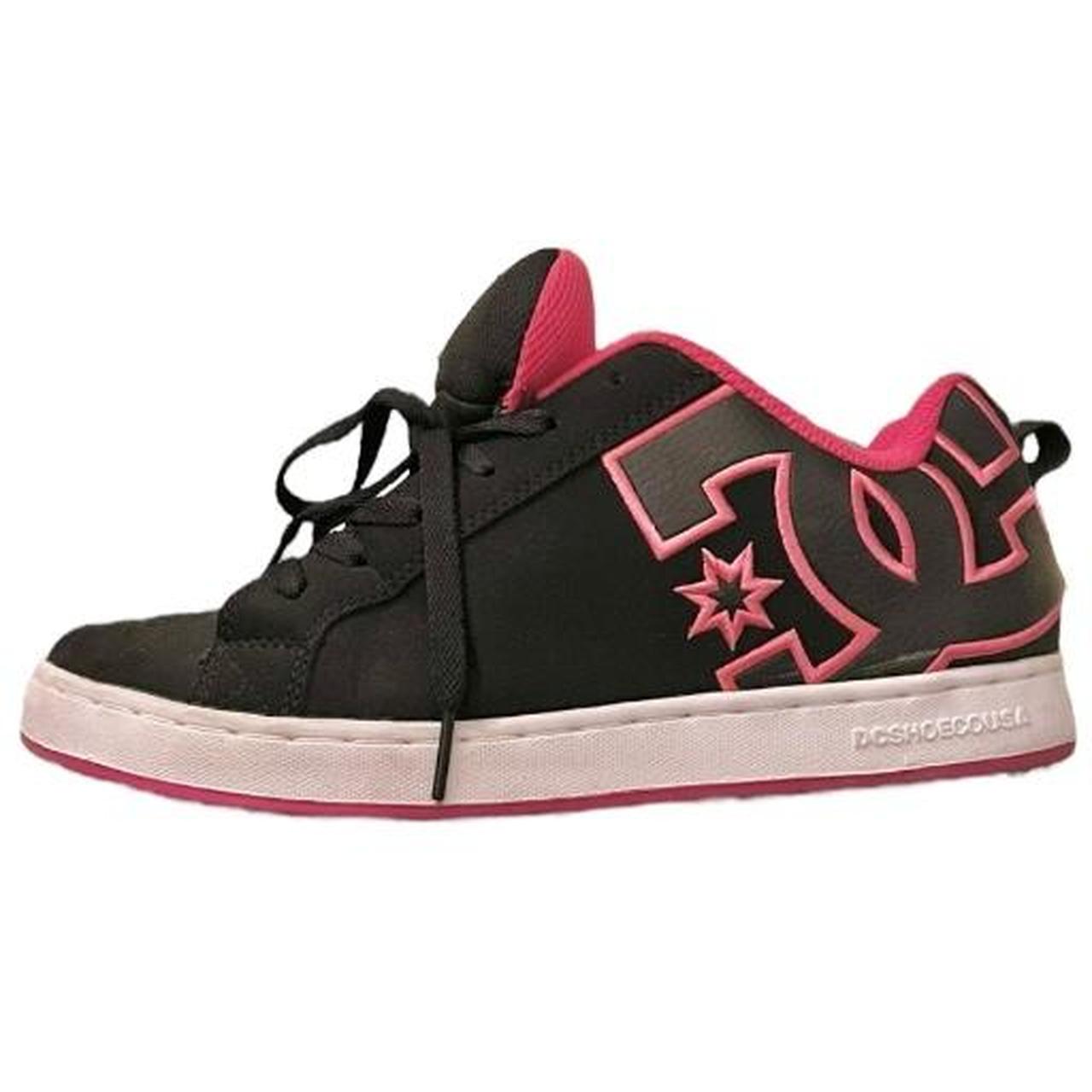 DC Court Graffik skate shoe Womans size 9 5 Mens 7 5 Depop