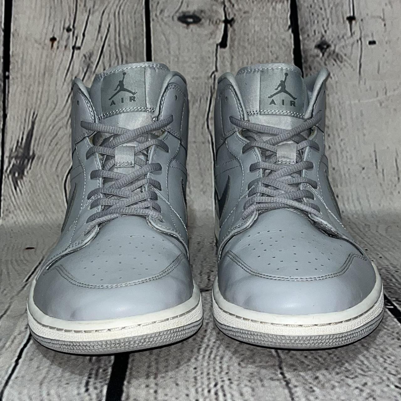 Air jordan 1 mid triple grey online