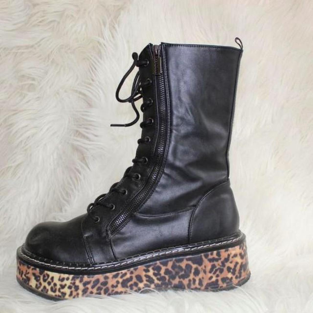 Demonia Emily 350 Platform Combat Boots With Awesome Depop 3856