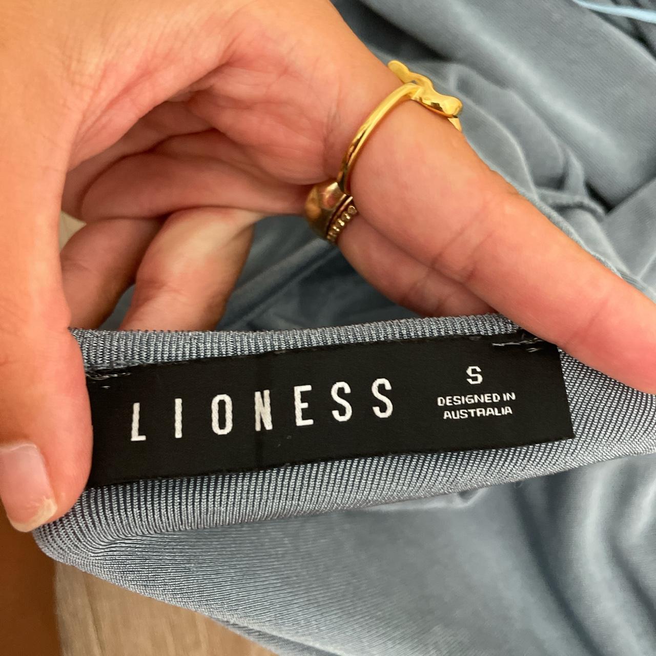 Lioness Women's Dress (4)