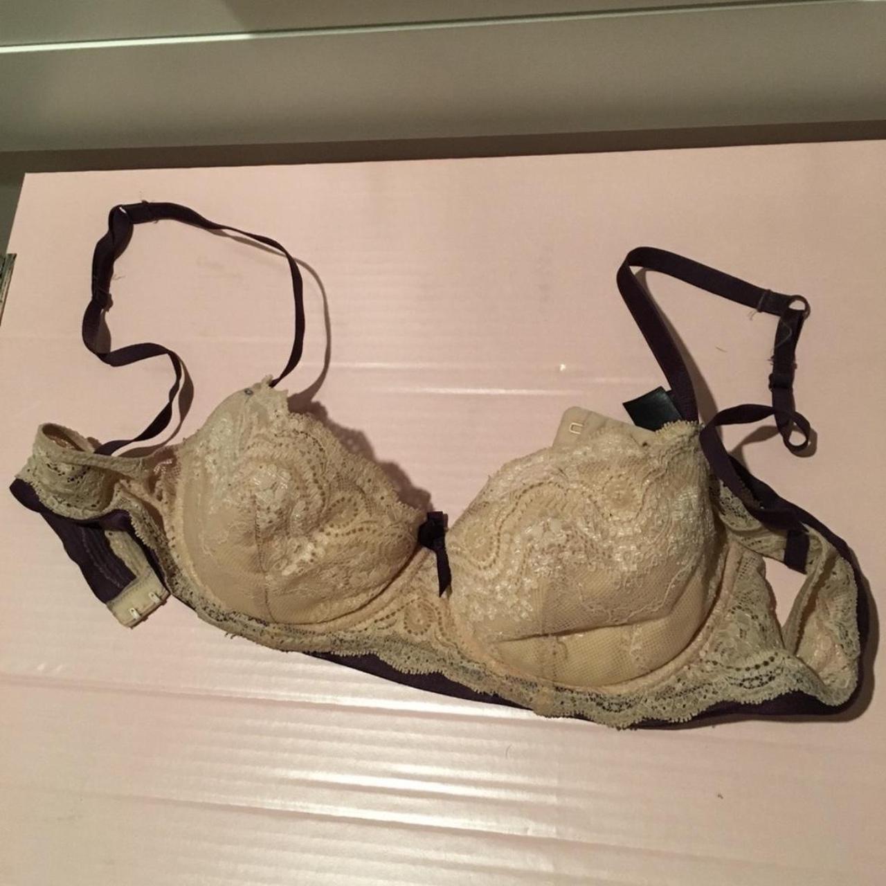 Elle macpherson maternity breast feeeint bra. 34E - Depop