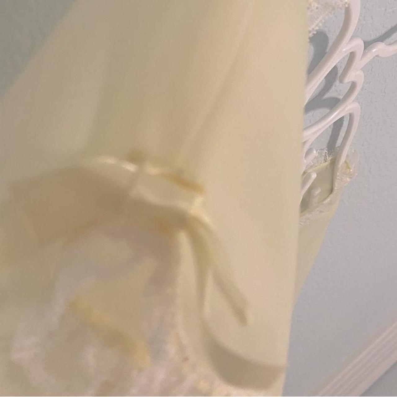 Vanity Fair Women's Yellow and White Nightwear (3)