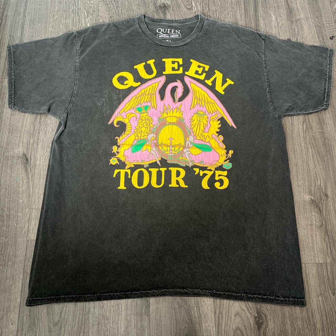 Queen Official Tour 75 Crest Logo T-Shirt Queen Official Tour 75 Crest Logo T-Shirt