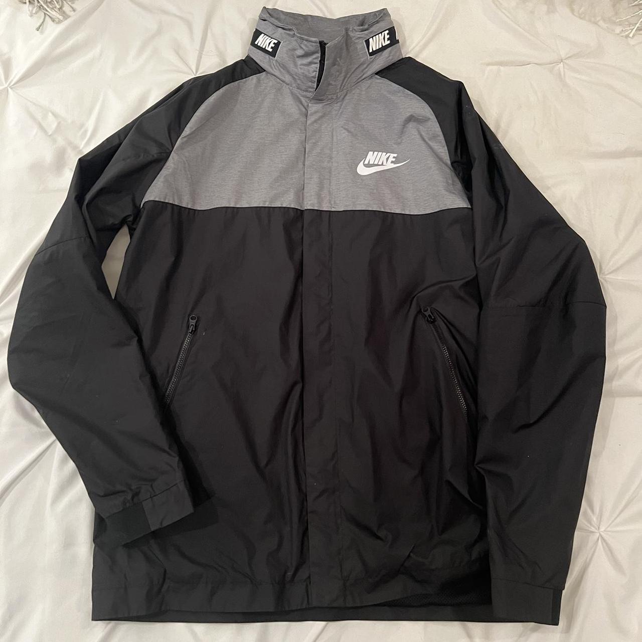 Nike Men's Black and Grey Coat | Depop