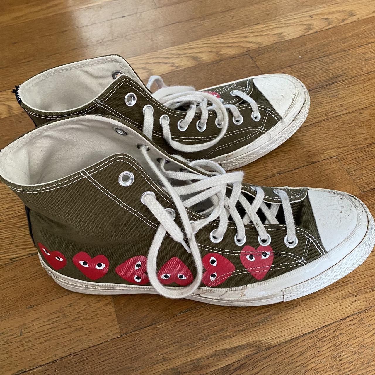 Olive green sale cdg converse