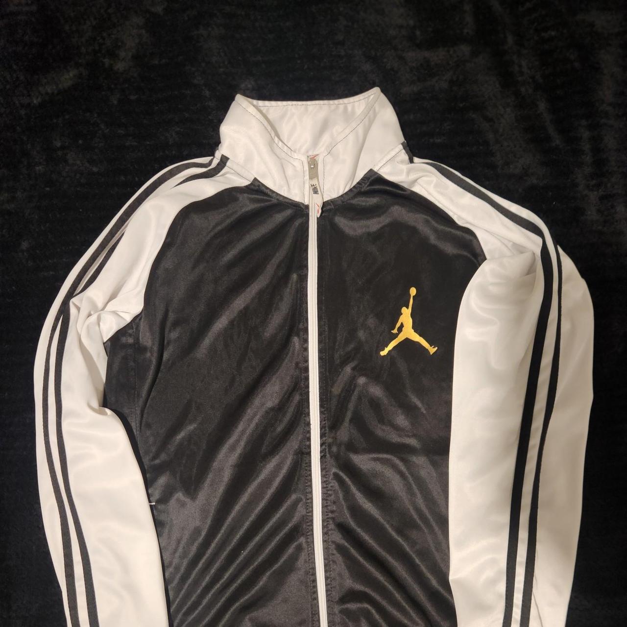 item listed by xronnyj