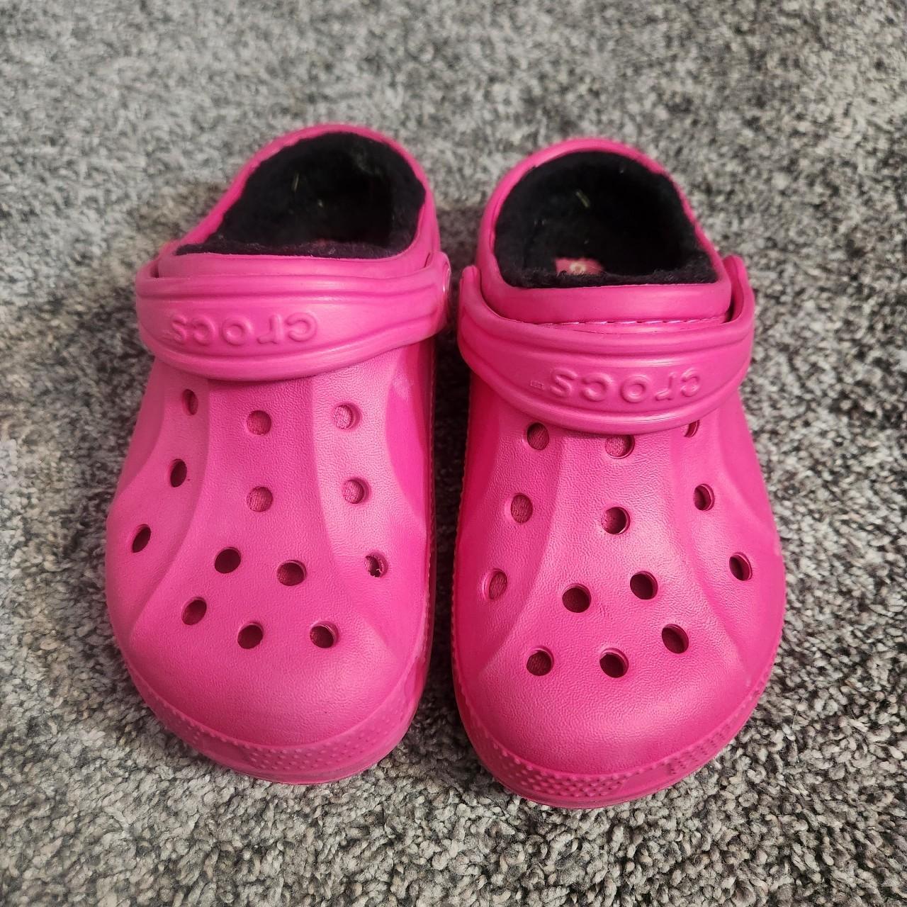 Pink winter outlet crocs