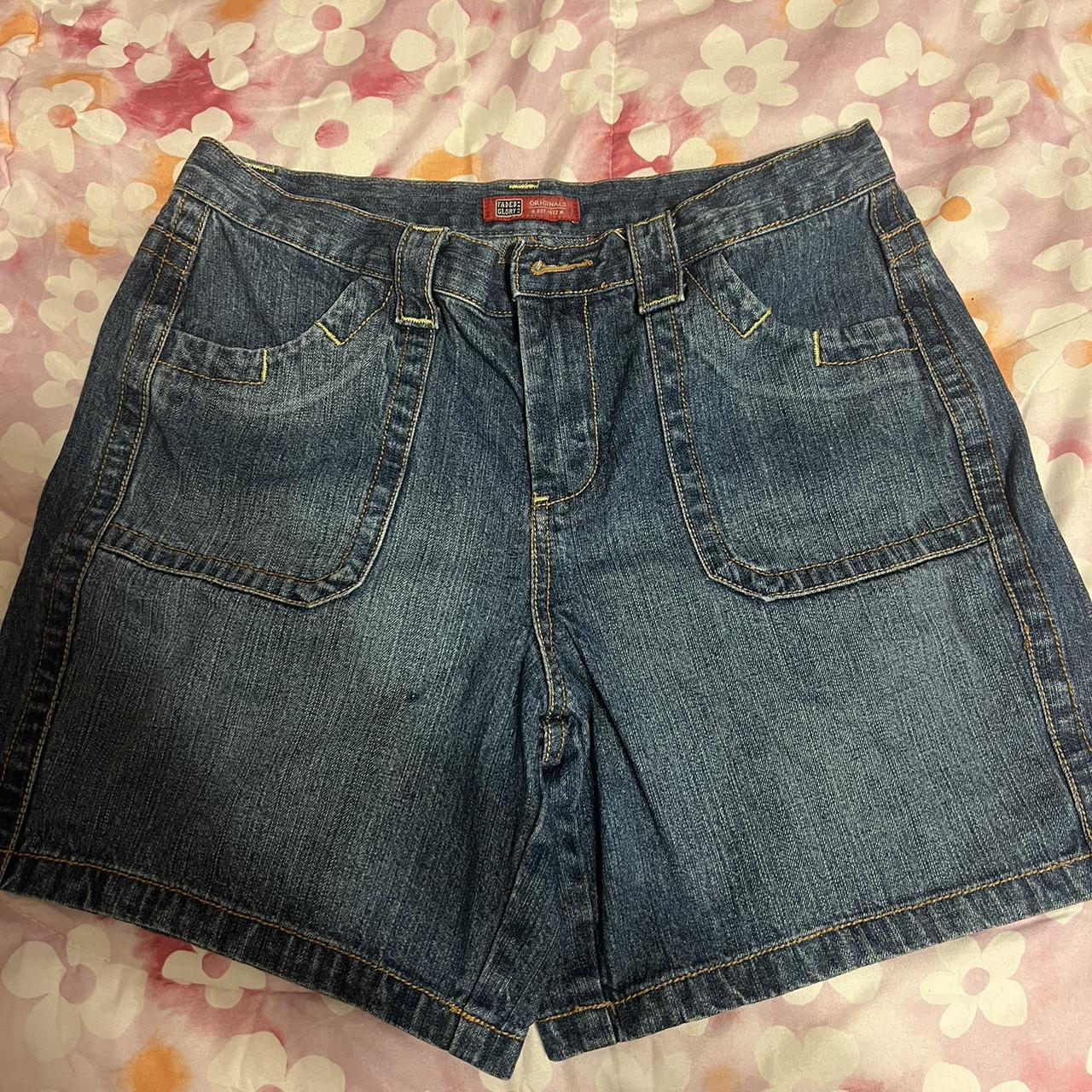 shorts size 10 (L) - Depop