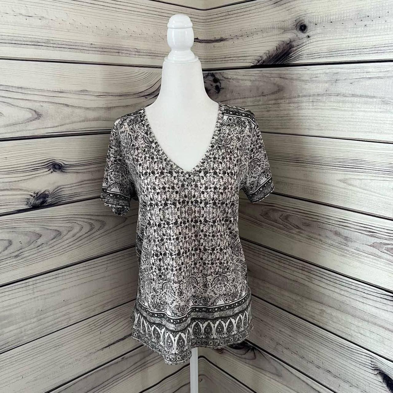 Lucky brand Size small White, cream & grey patterned - Depop