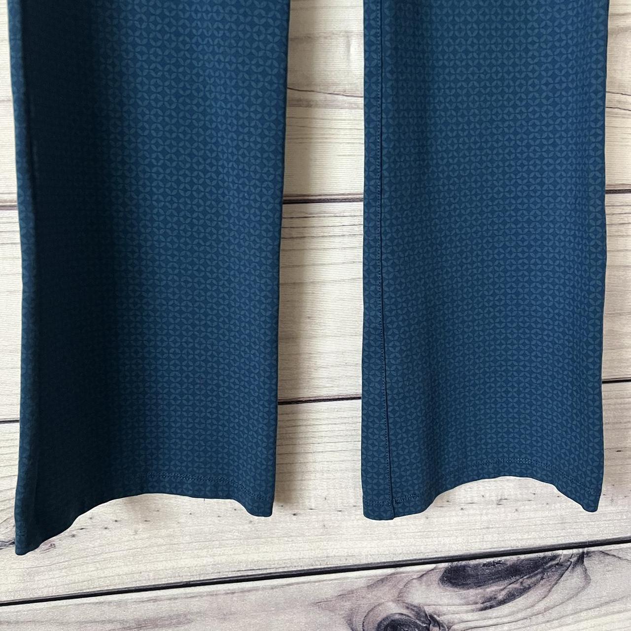 Betabrand Teal & Blue Circle Patterned Bootleg - Depop