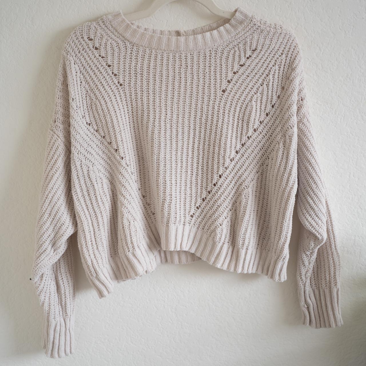 Springy and airy sweater - Depop