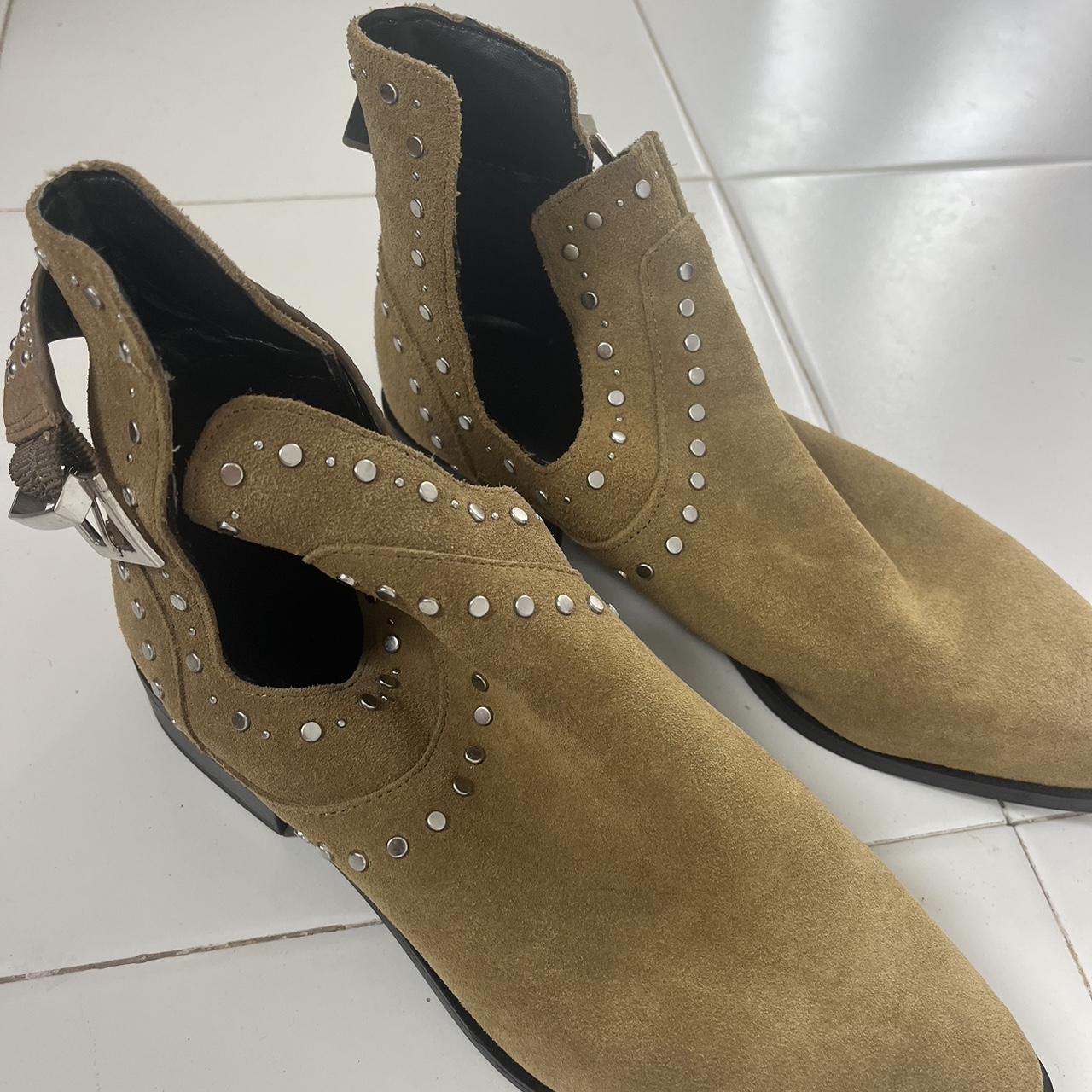 item listed by chardashlotte1