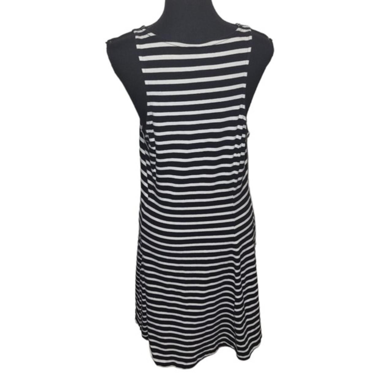 Old Navy Stripe Fit Flare Dress Black/White sz L EUC - Depop