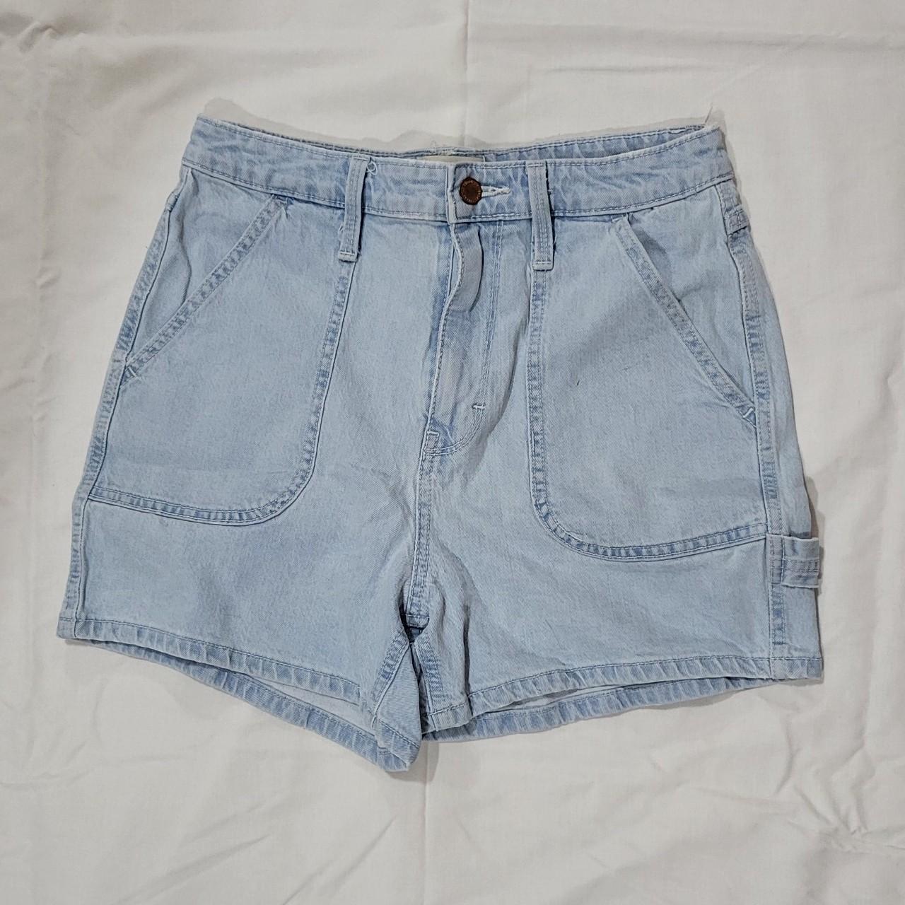 Universal Thread Women's Blue and Navy Shorts | Depop