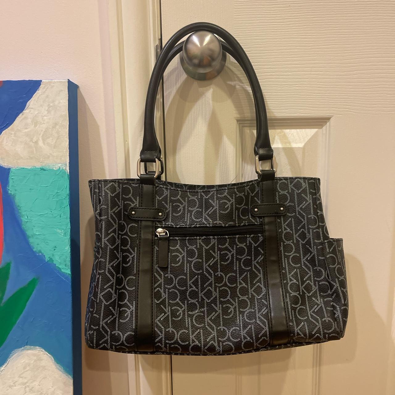 Calvin Klein tote. Flaw noted in strap in first - Depop