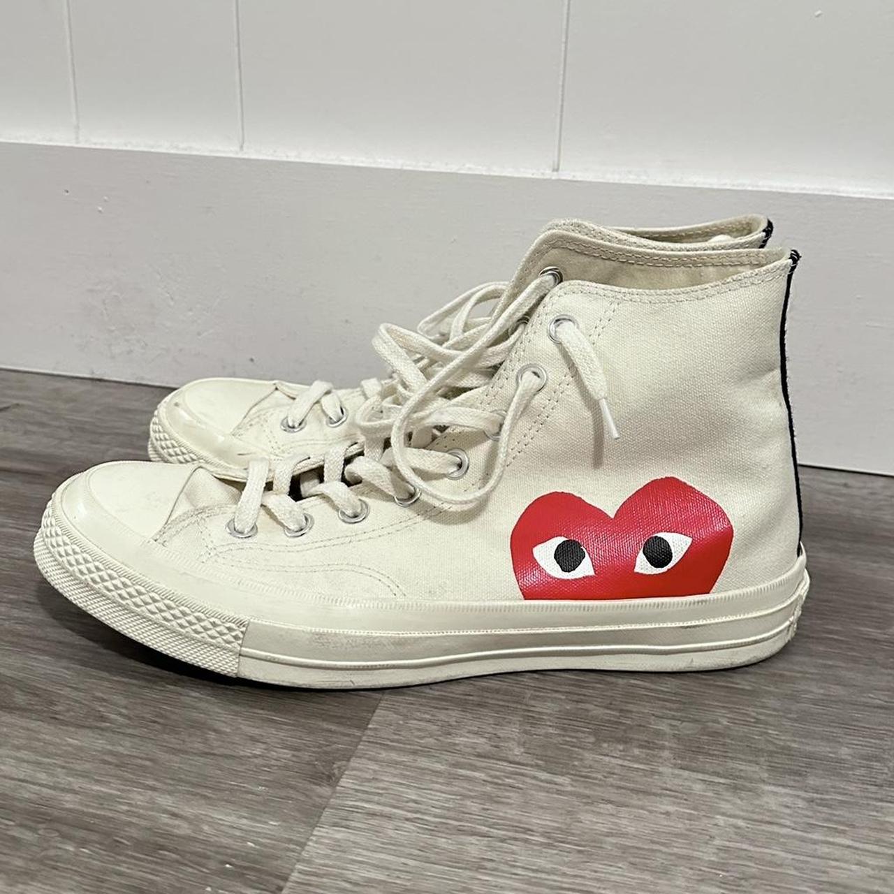 Comme des Garçons Play Men's White and Red Trainers (2)