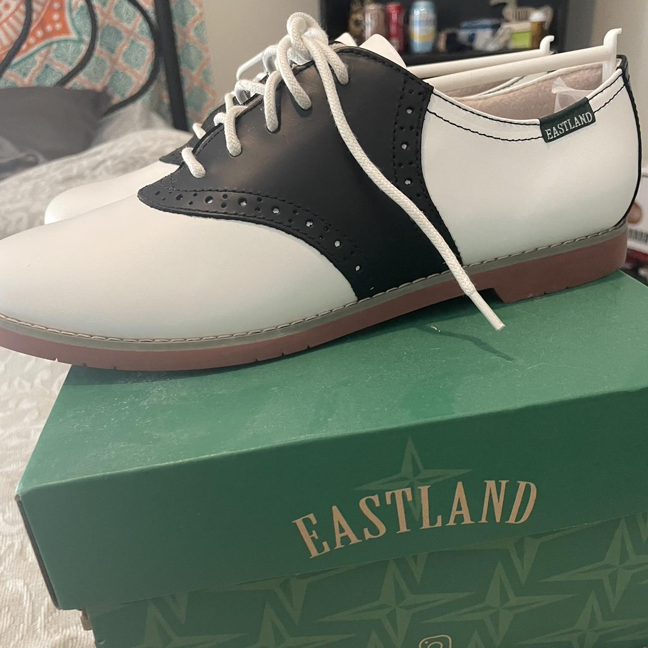 Eastland saddle hot sale oxford shoes