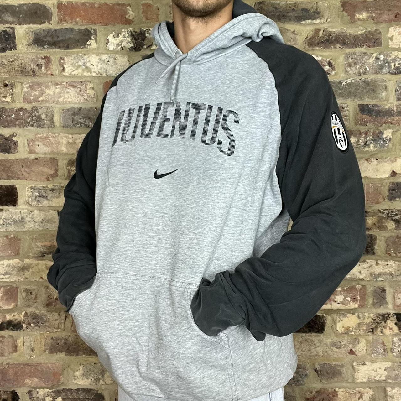 NIKE 00s Y2K Juventus down coat 刺繍 ロゴ NIKE 00s Y2K Juventus down coat 刺繍 ロゴ