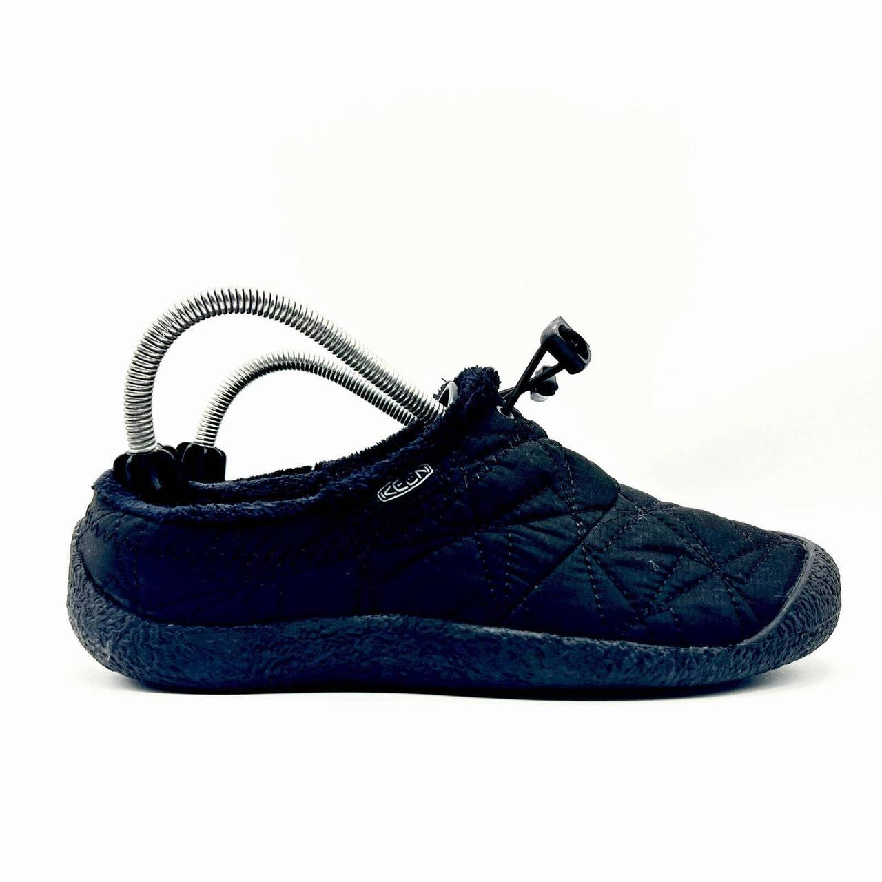 Keen store women's flats