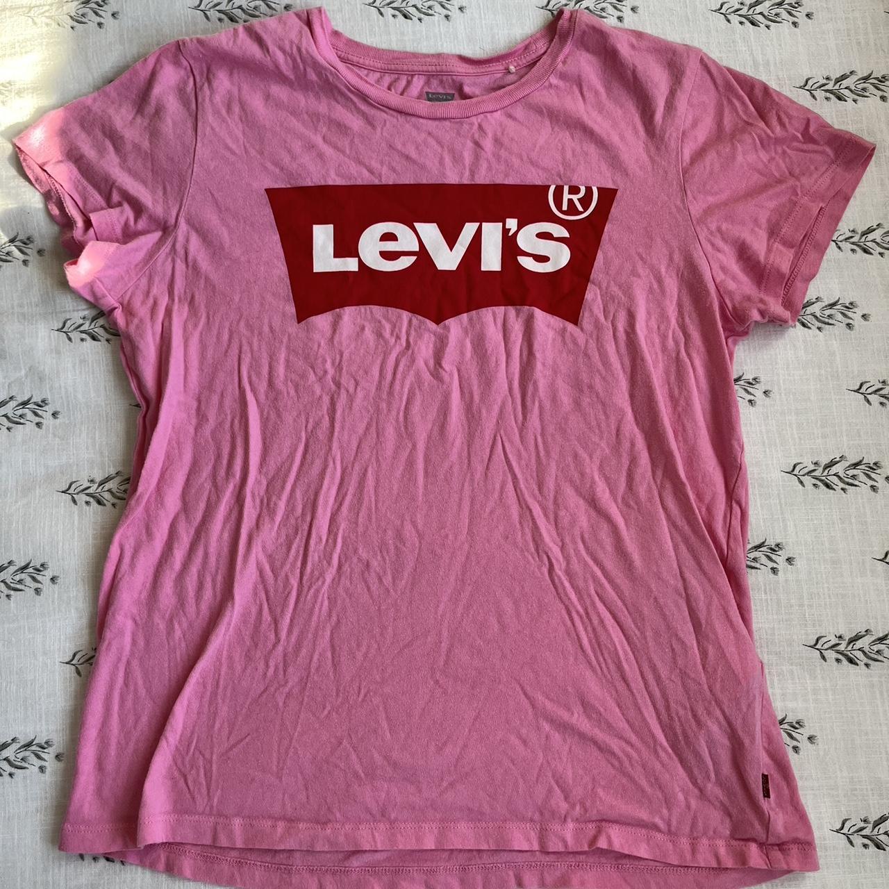 Levis t hotsell shirt rosa