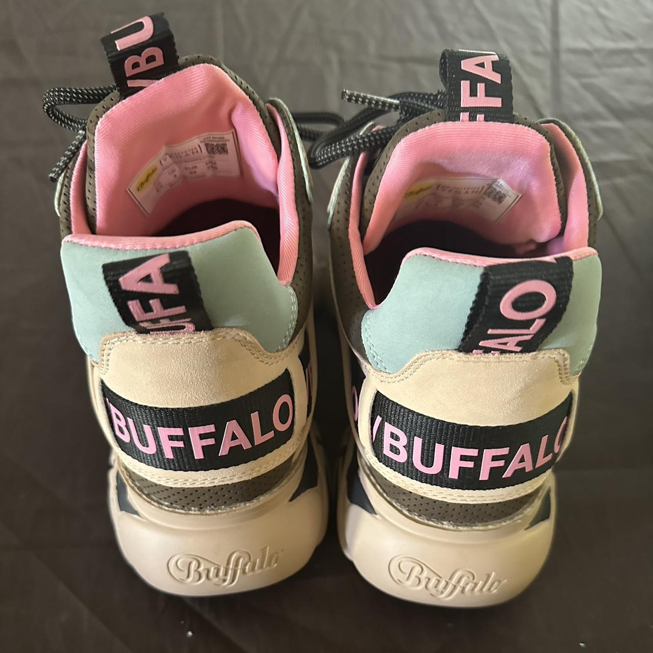 Buffalo London Women's Brown and Pink Trainers (3)