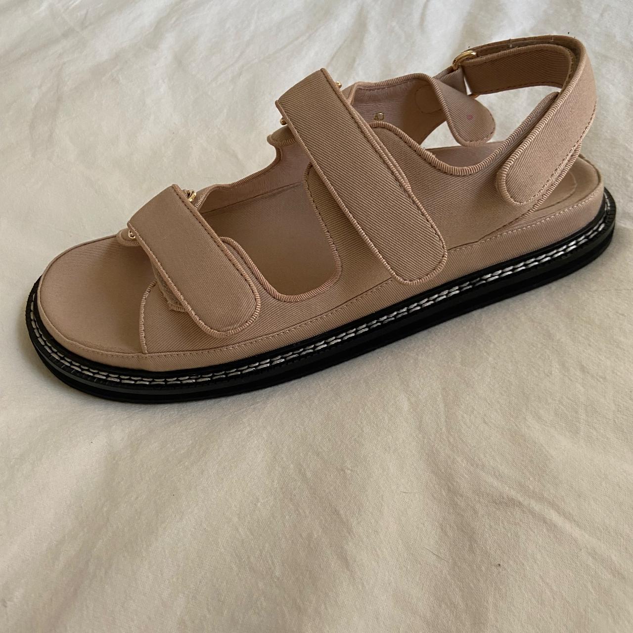 alias mae white sandals