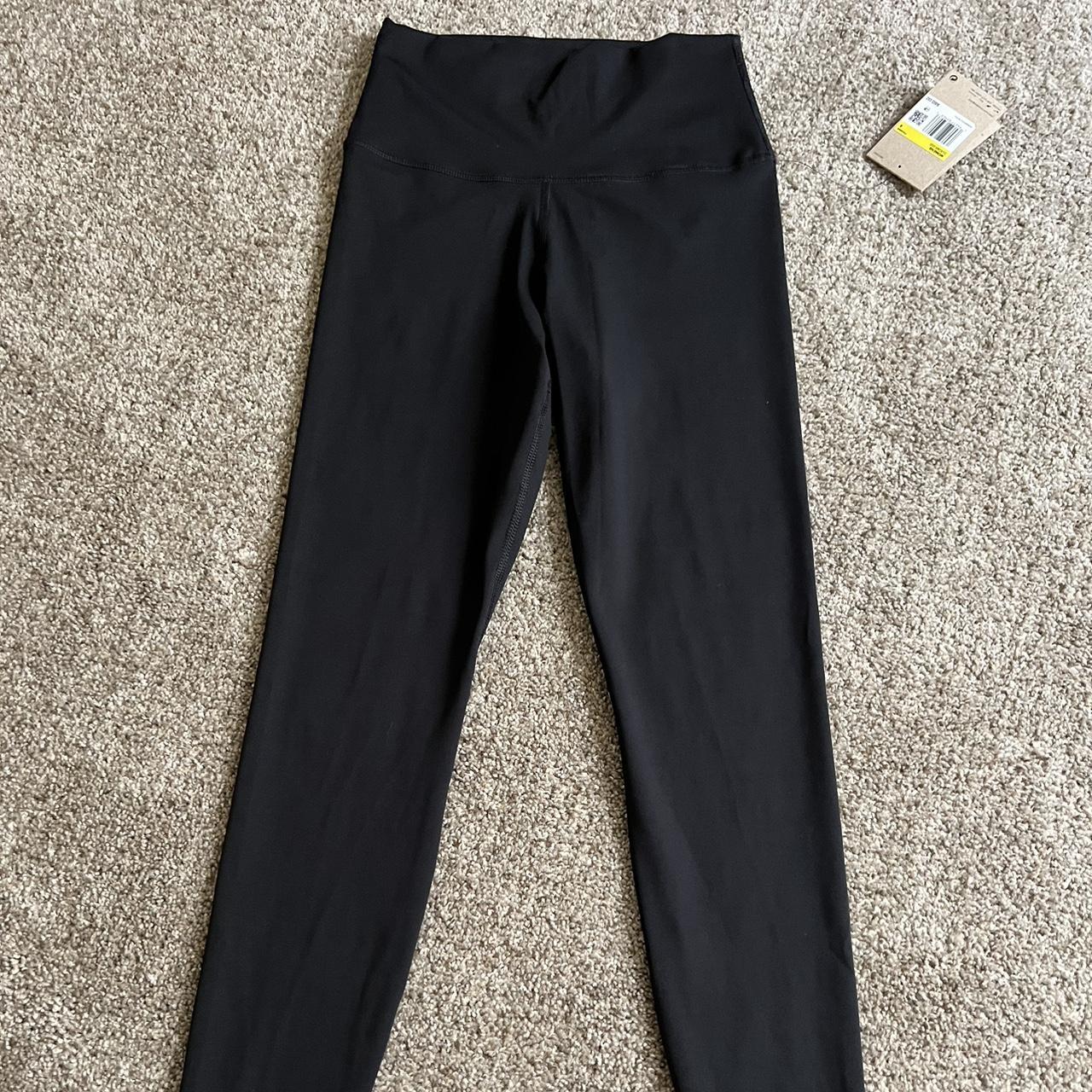 black capri leggings ⟡ worn a few times, no flaws - Depop