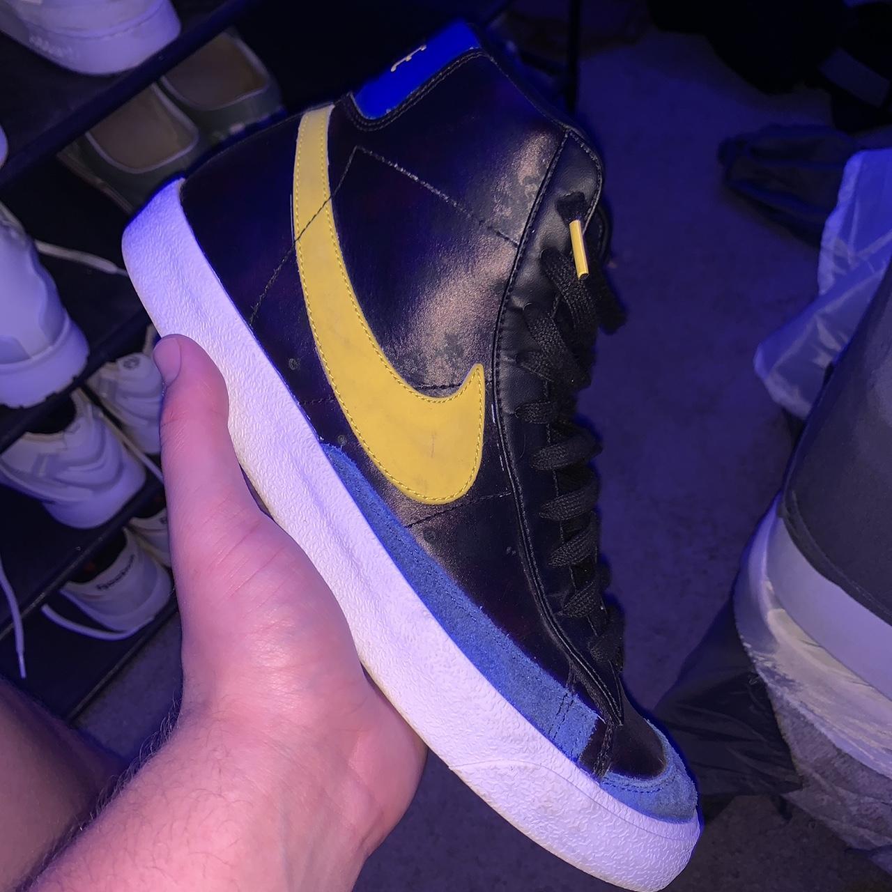 mens nike yellow trainers
