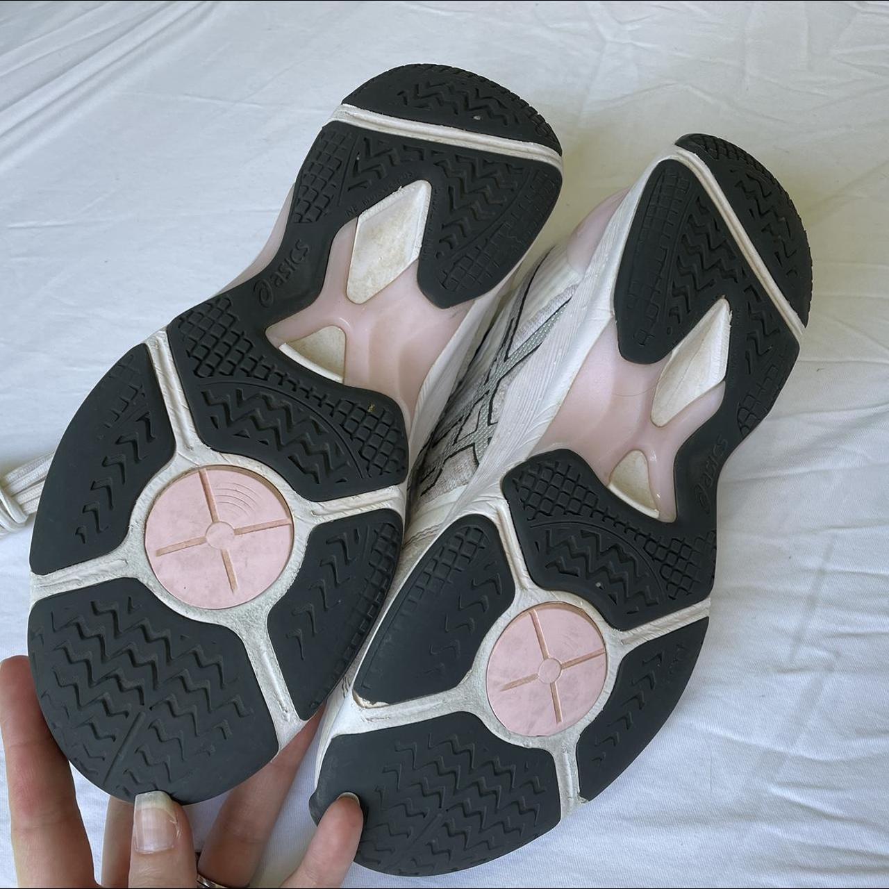 asic netball runners