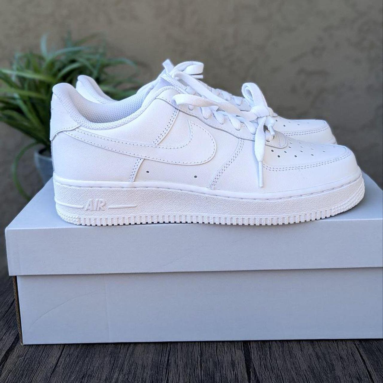 womens white nike air force 1 size 7.5