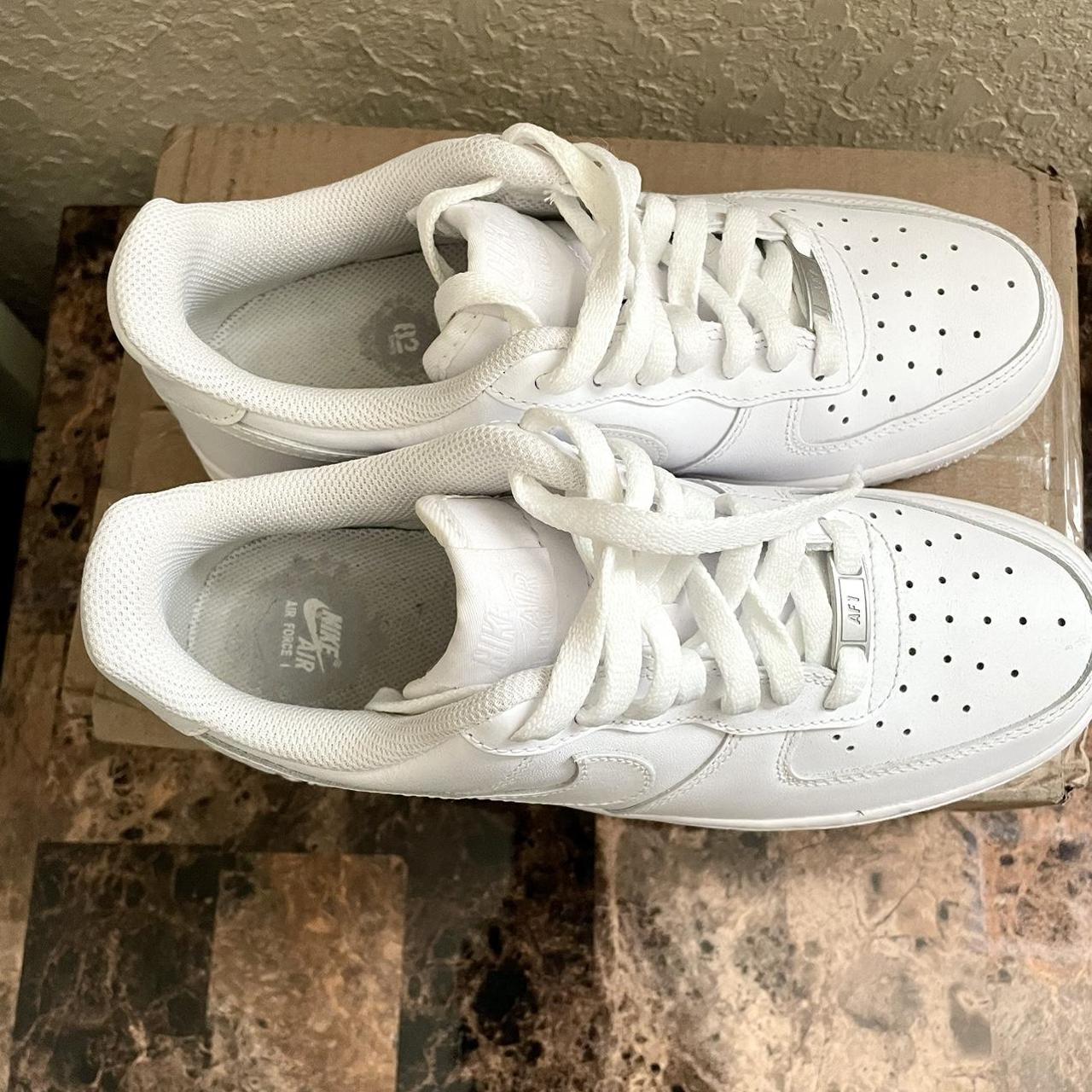 womens white nike air force 1 size 7.5