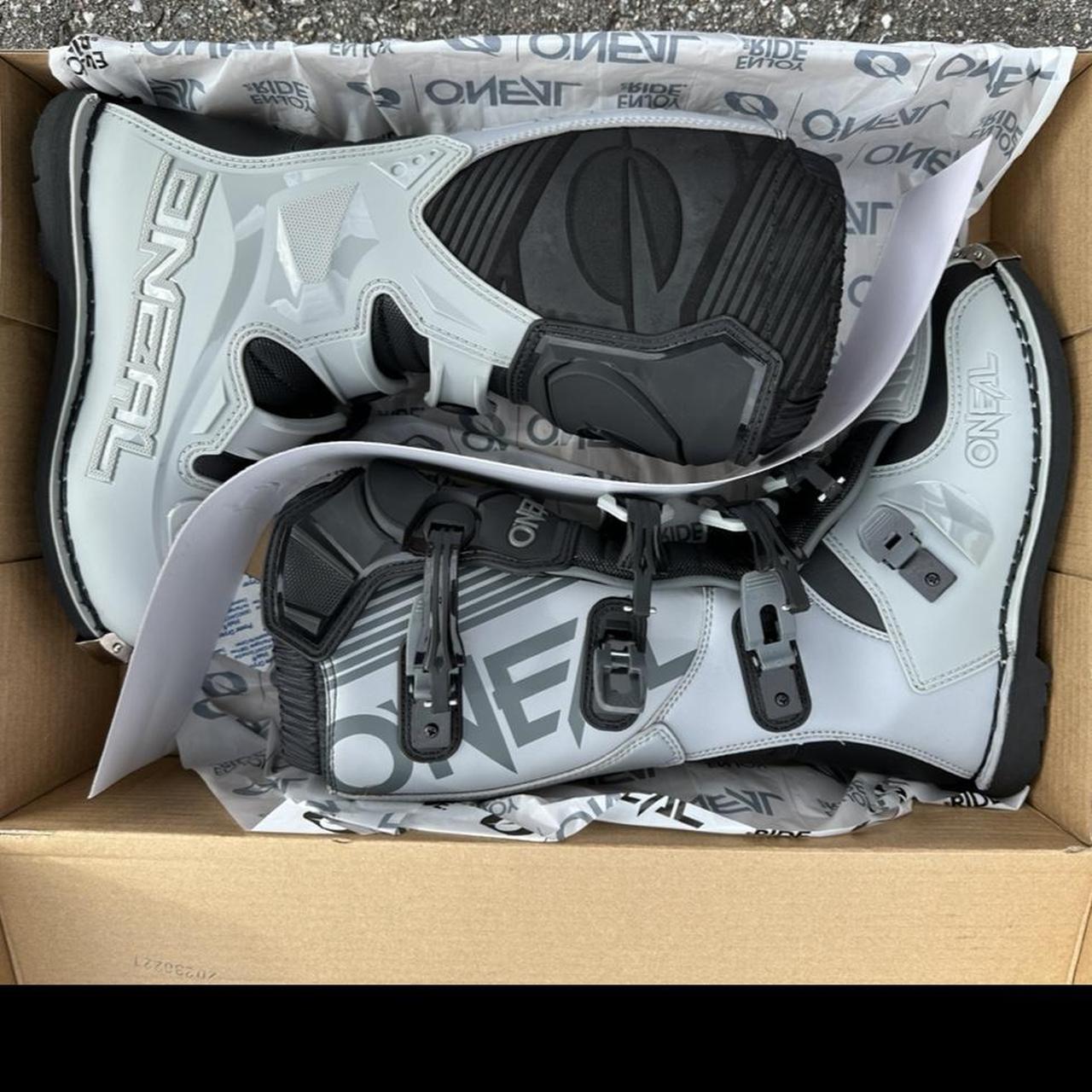 item listed by bigflyingdog