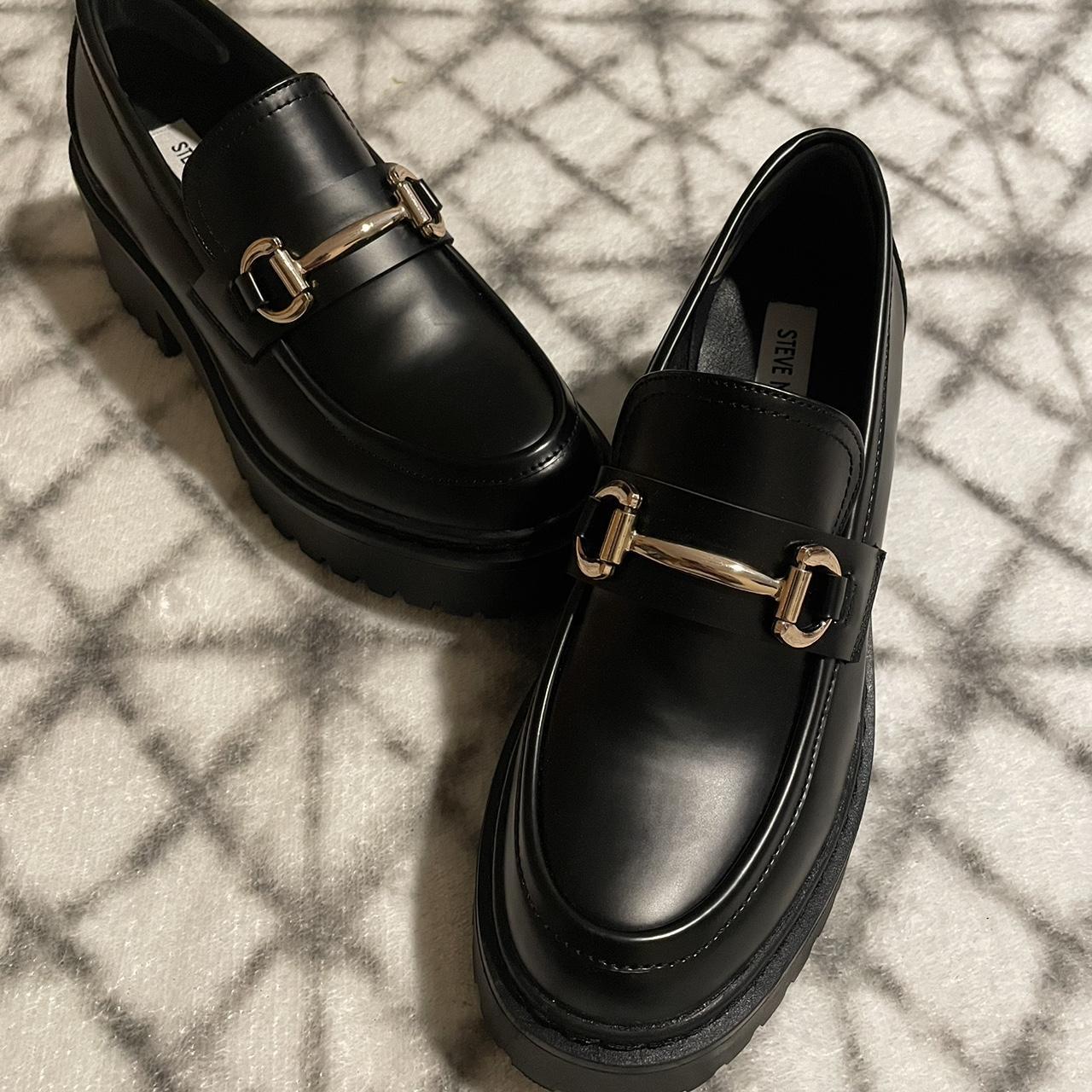 Steve Madden Women's Gold and Black Loafers | Depop