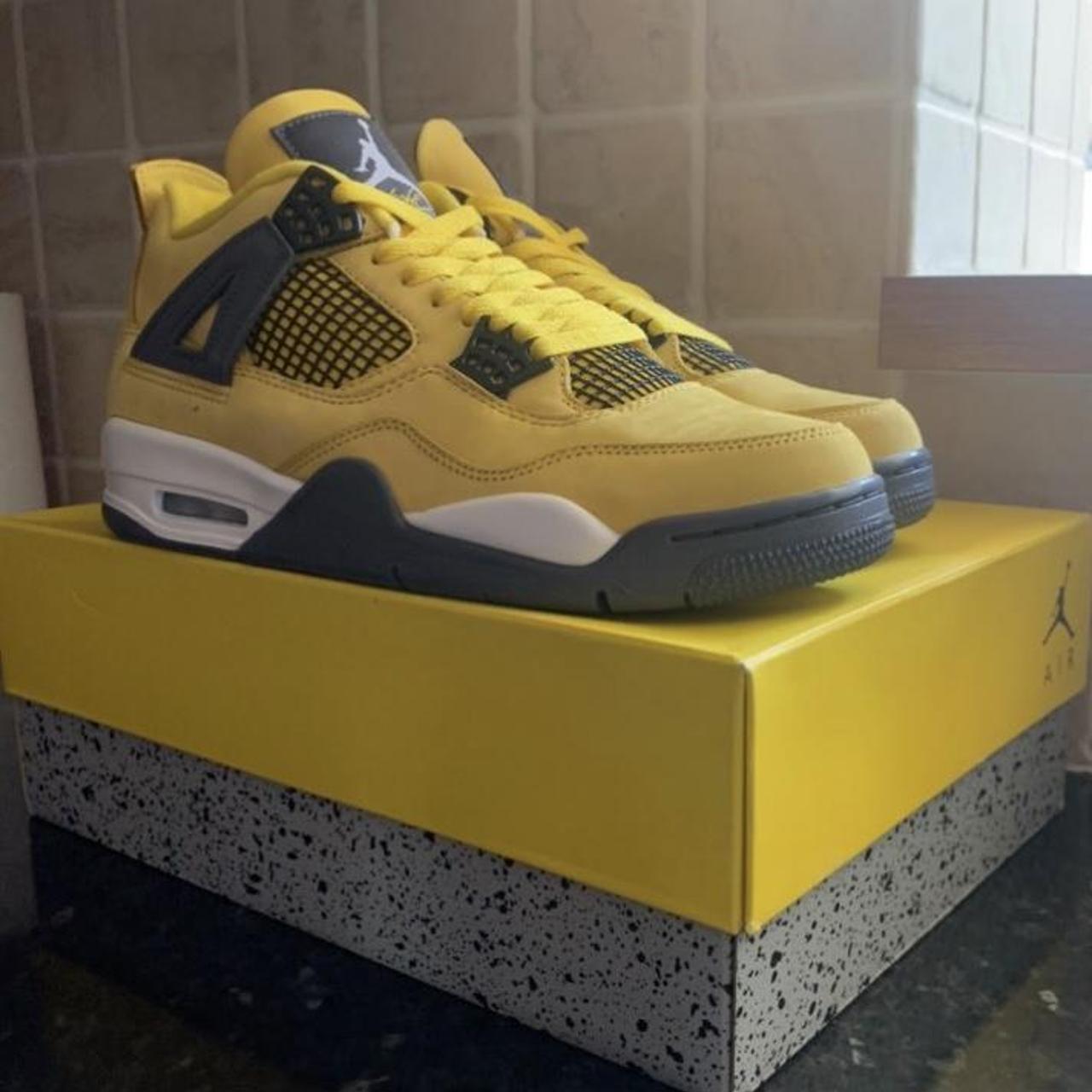 yellowing jordans