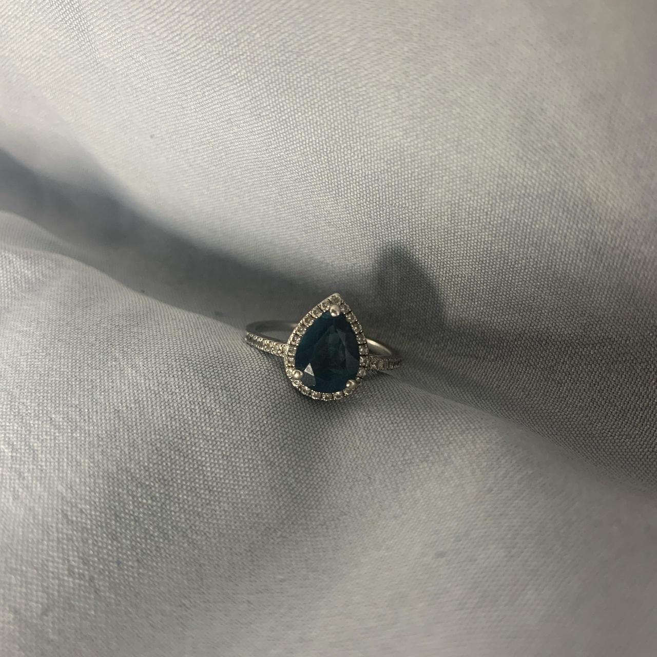 item listed by amber_albandos94