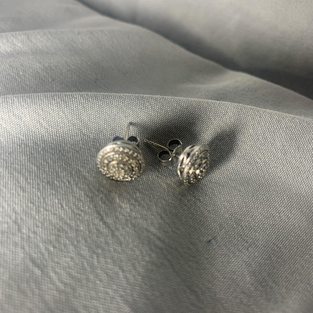 item listed by amber_albandos94