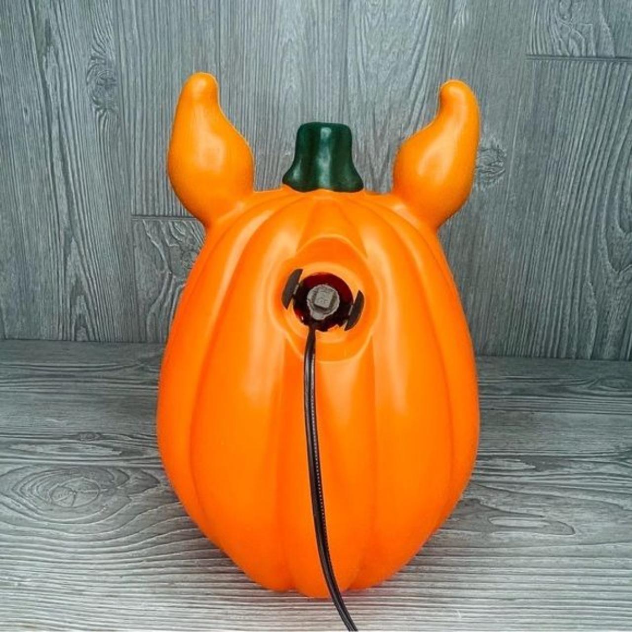 Scooby Doo Halloween Blow Mold Pumpkin Plastic Light... Depop