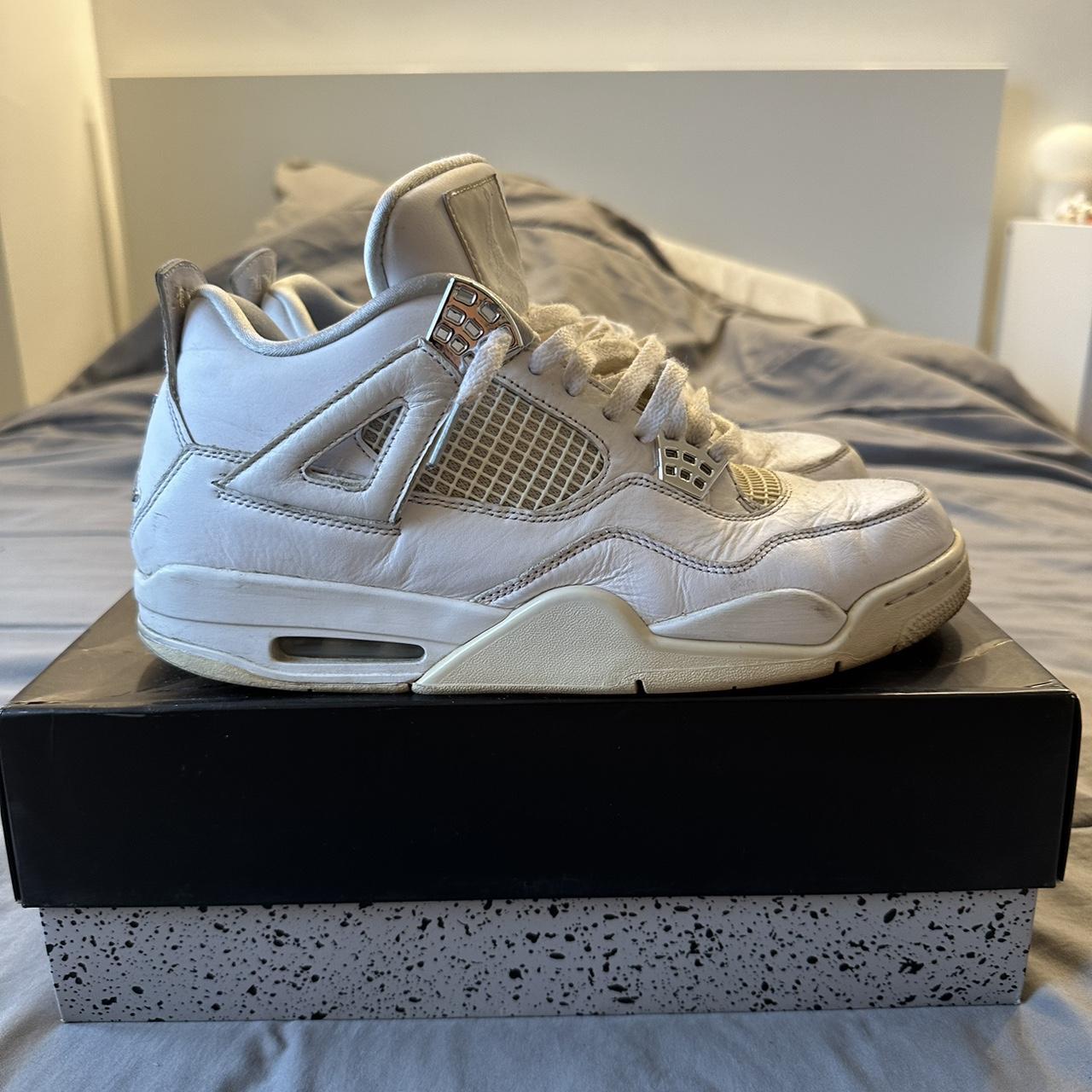 Jordan pure money 4s hotsell