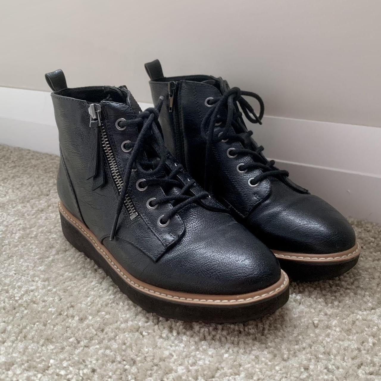 Naturalizer hot sale combat boots