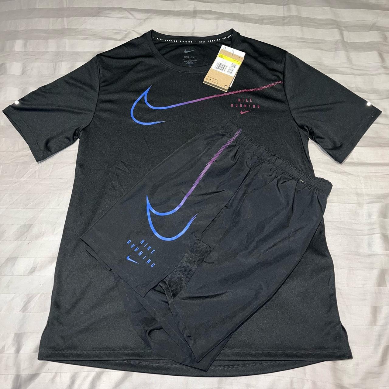 t shirt manche longue nike running division