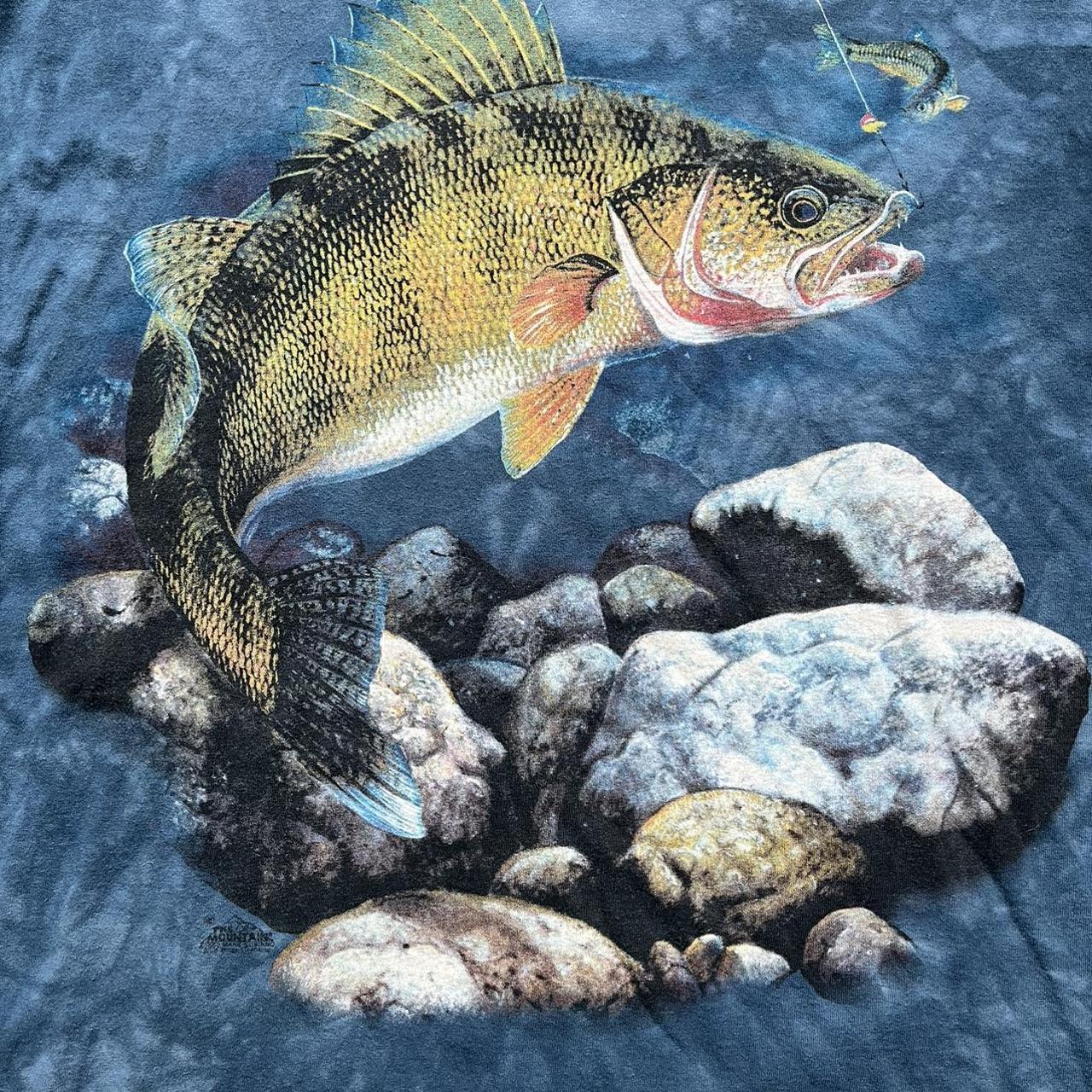 The mountain vintage 2000 fish Tshirt XXL, Size