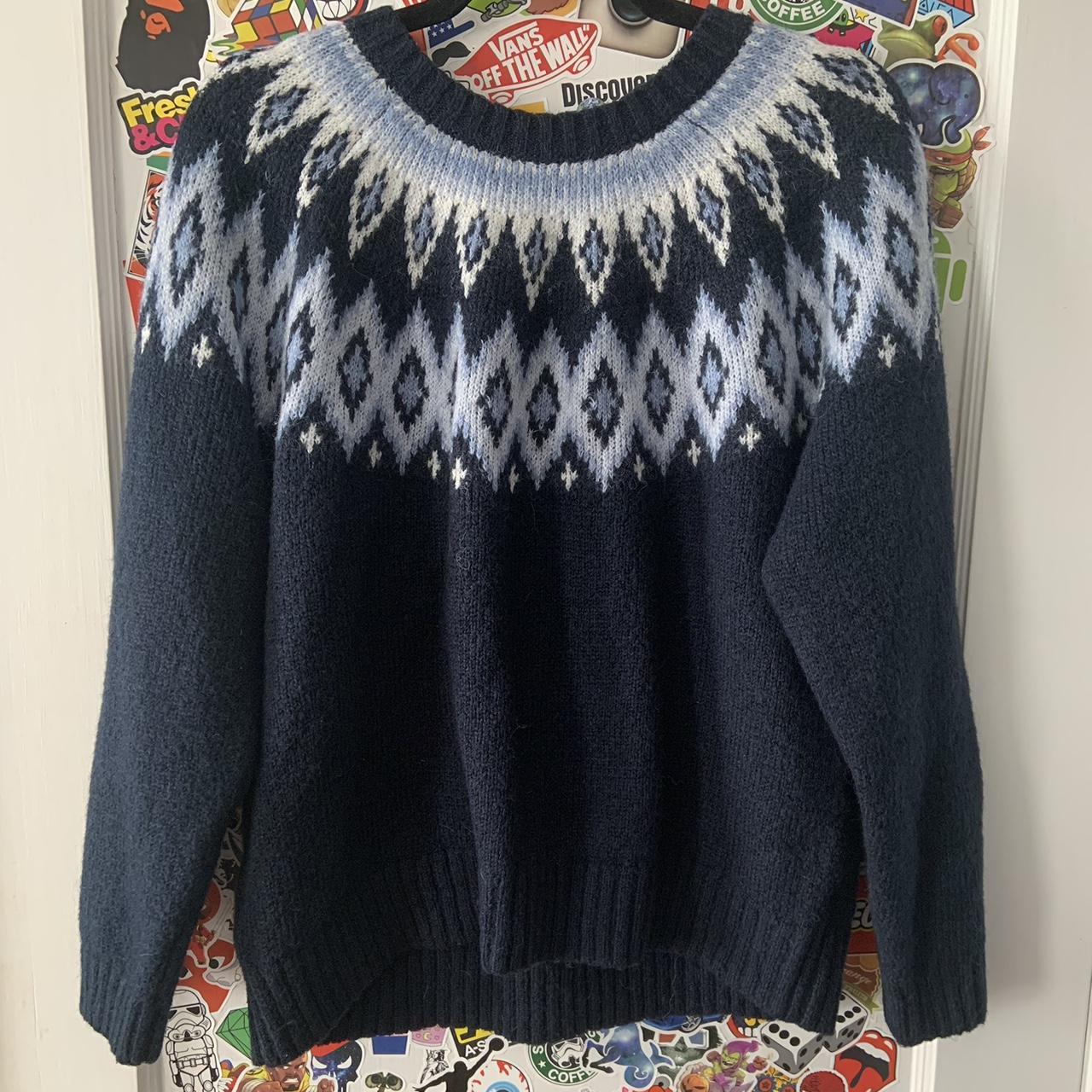 Navy blue Old Navy sweater Medium (fits closer to a... - Depop