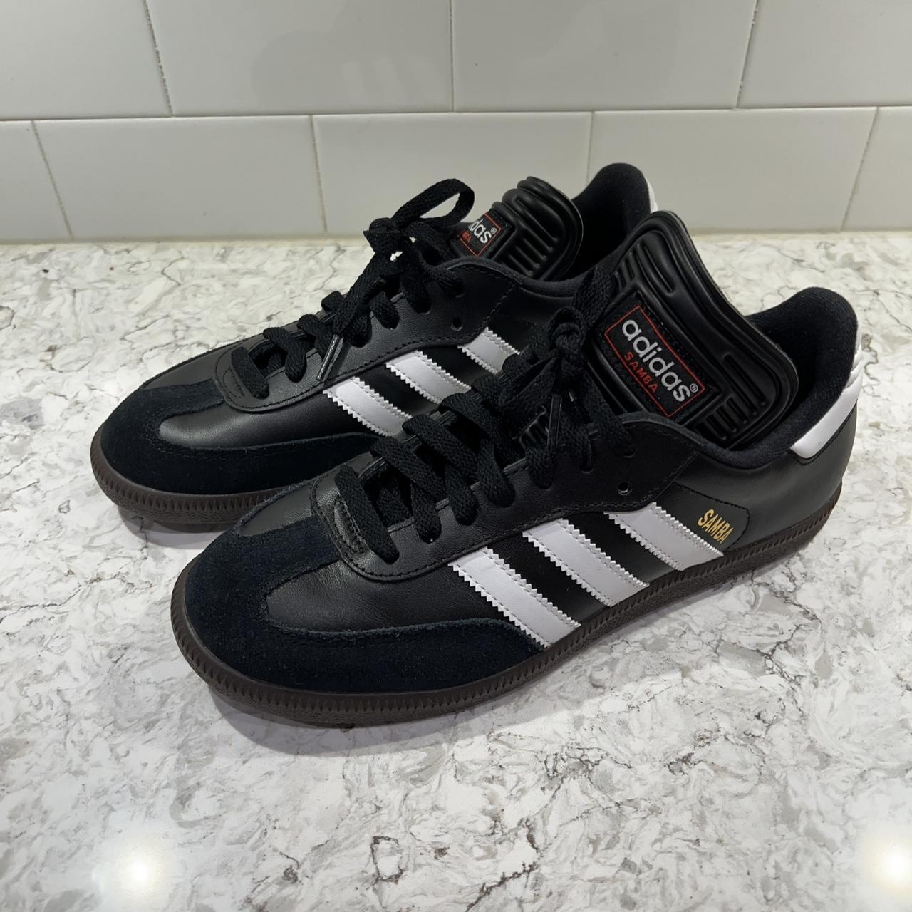 Adidas Samba Classic 2000 Men’s Size 6.5 US Black... - Depop